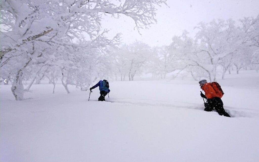 Hinterland-Hokkaido-Tour_climbing2